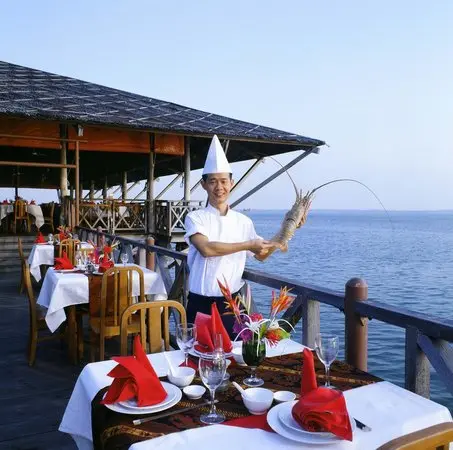 The Kelong Seafood Restaurant adalah tempat yang sempurna untuk menikmati BBQ laut segar